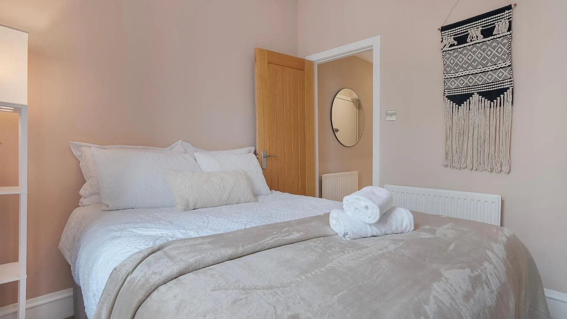 St Marys Place Apartment - Grampian Lettings Aberdeen 0*,  Storbritannien